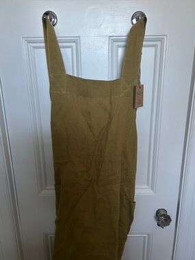 Vikolino Olive Green Linen wrap around Apron.